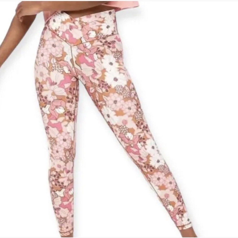 Aerie Highwaisted crossover 7/8 Leggings Size Medium Pink Floral Pattern